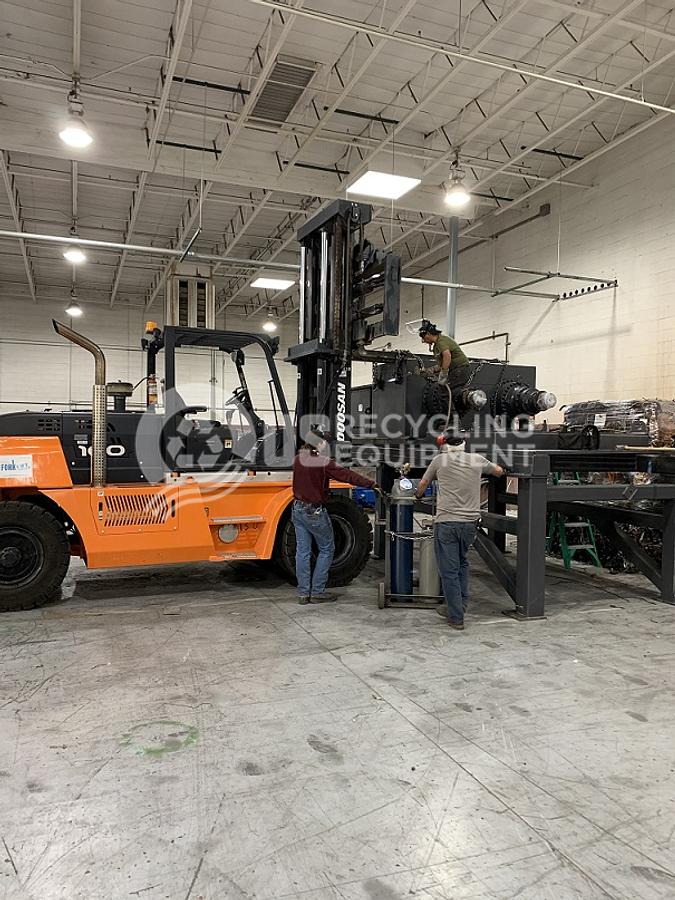 Refurbished SSI 5000-ED Dual Shaft Hook Sheer Shredder System