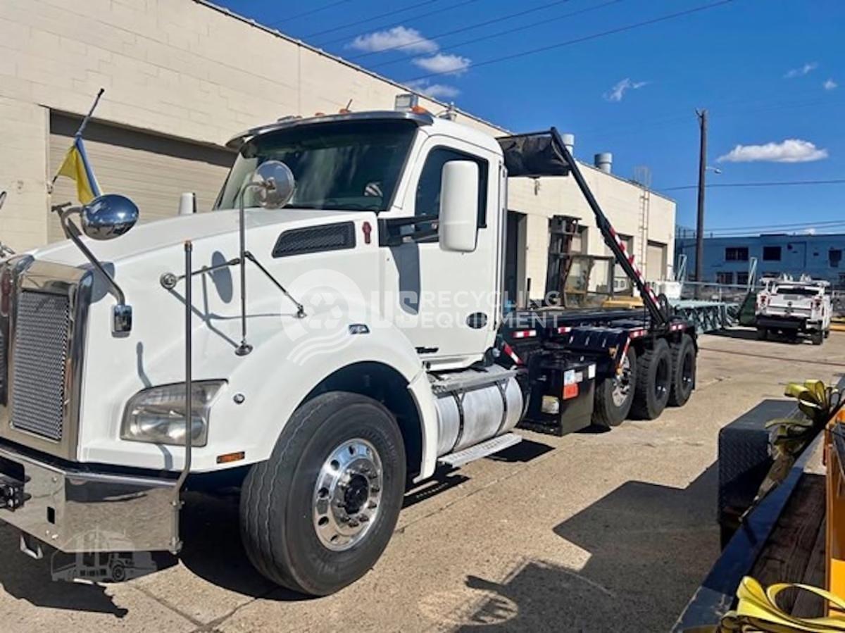 Used 2016 Kenworth T880 Roll Off Truck