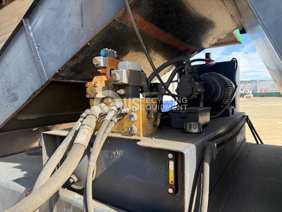 Used 2015 JV Manufacturing/Cram-a-Lot HE-60M Horizontal with Infeed Conveyor