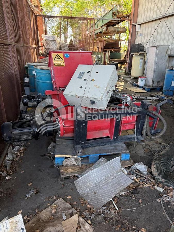 Used 2007 Runi SK240 Cold Press Densifier