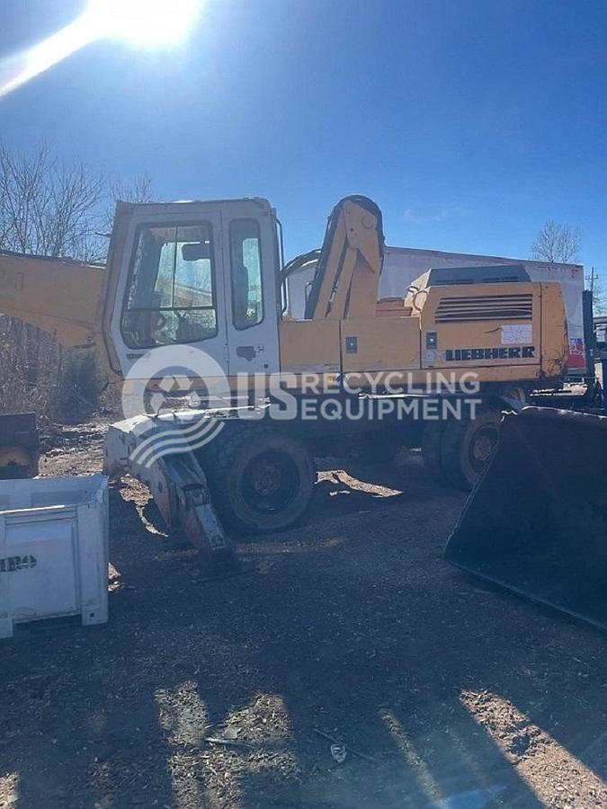 Used Liebherr 924 Excavator with LaBounty Shear