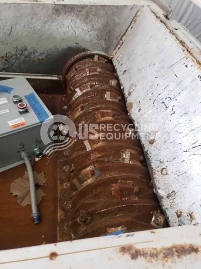 Used 2010 Vecoplan RG 42/60XL Shredder with Incline Conveyor