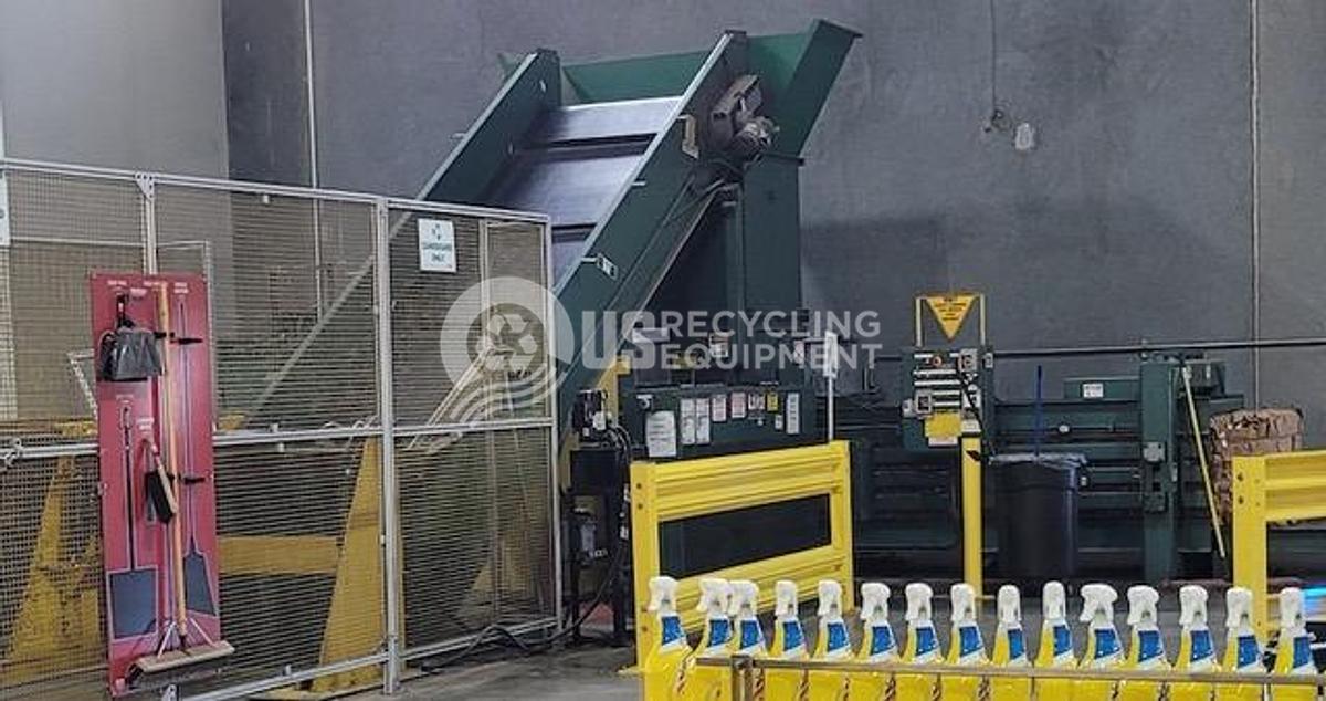 Used International Baler  4830-60 Horizontal Baler with Conveyor