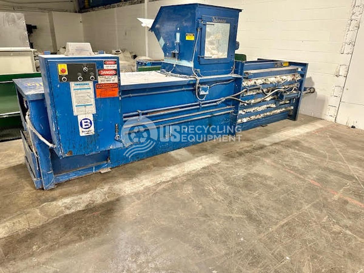 Used Balemaster 472-A,U,P2 Closed Door Horizontal