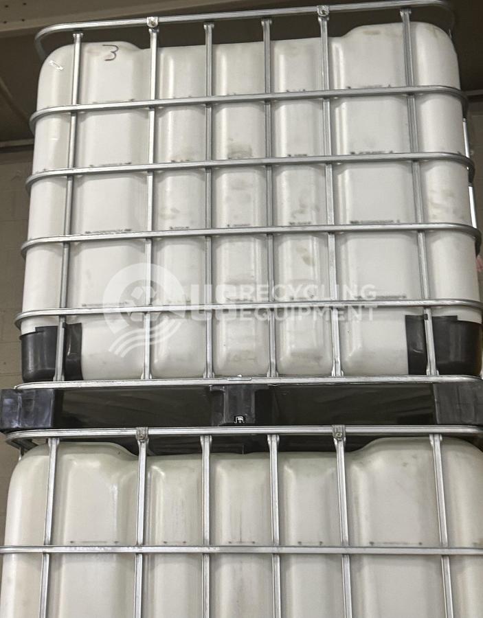 Used Unknown Manufacturer: Used 275 Gallon Oil Totes
