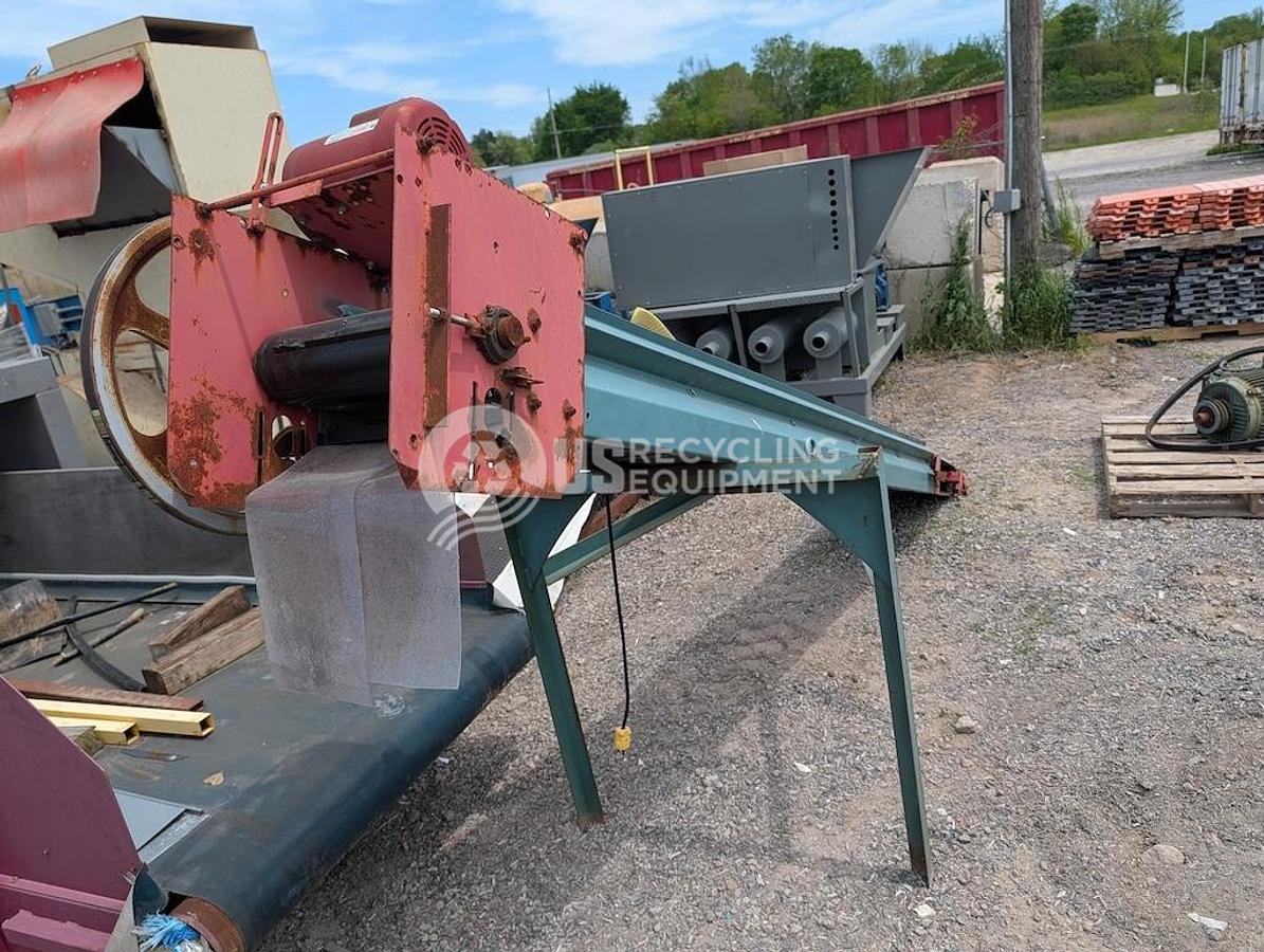 Used Unknown Manufacturer Used 12 inch x 12 foot Cleated Incline Conveyor