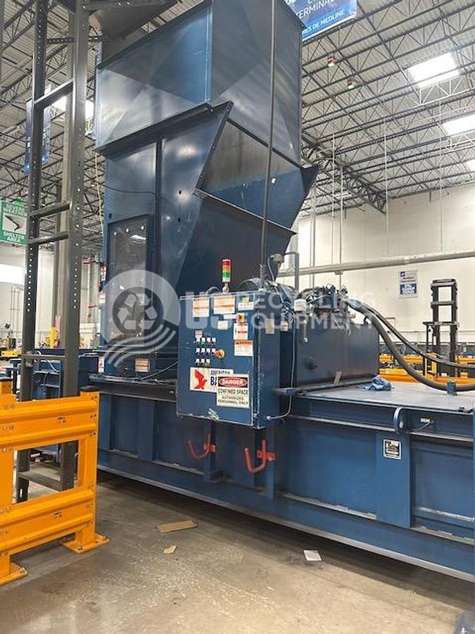 Used 2012 American Baler PW3560R-820 Closed Door Full Penetration Horizontal
