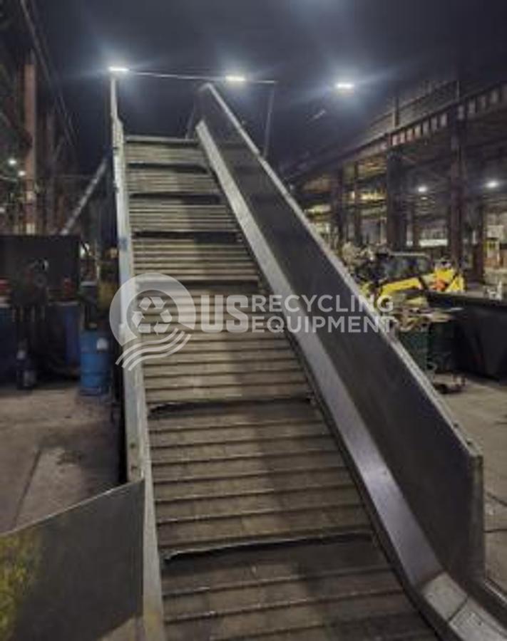 Used 2008 Excel 2R10 Horizontal Baler with Conveyor
