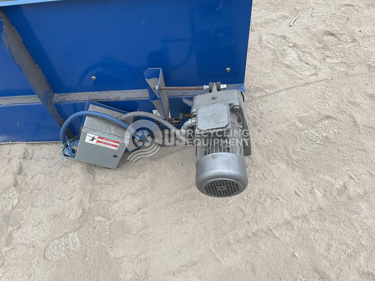 Used 2012 American PW-3560L-820 with Conveyor