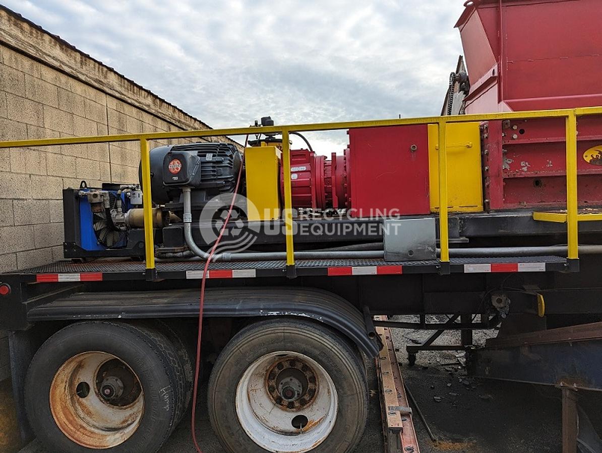 Used Jomar 200 HP Quad Shaft Mobile with 2 conveyors