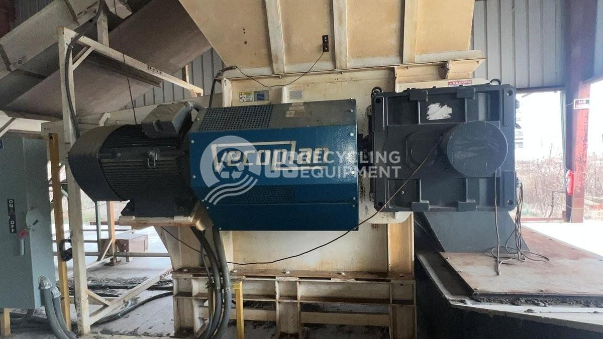 Refurbished 2007 Vecoplan RG-70 Film & Fiber Shredder with Conveyors
