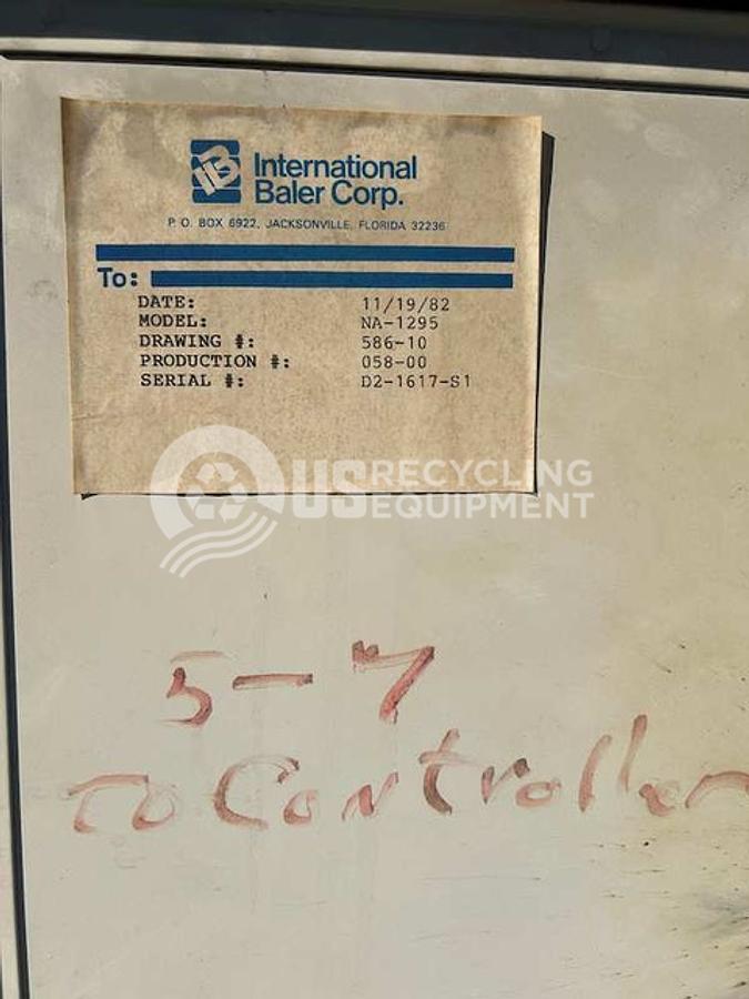 Used International TWO (2) 1295 Horizontal