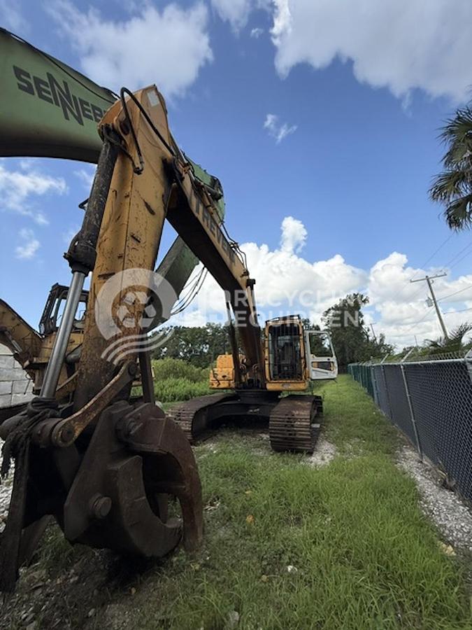 Used 2005 Hyundai 250LC Excavator with Grapple