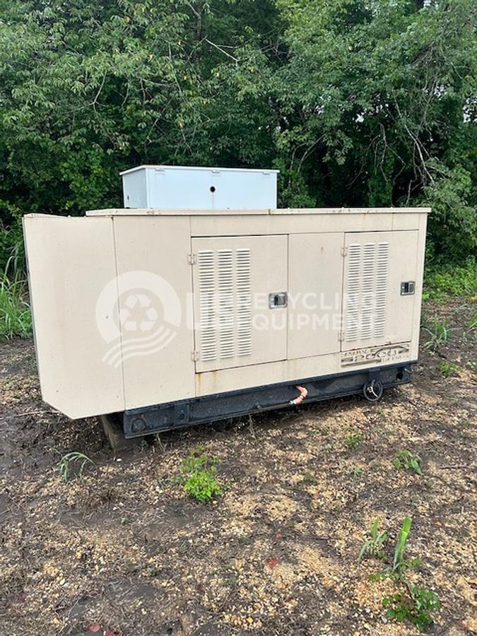 Used 2000 Generac Power Systems 20A03815-S Generator