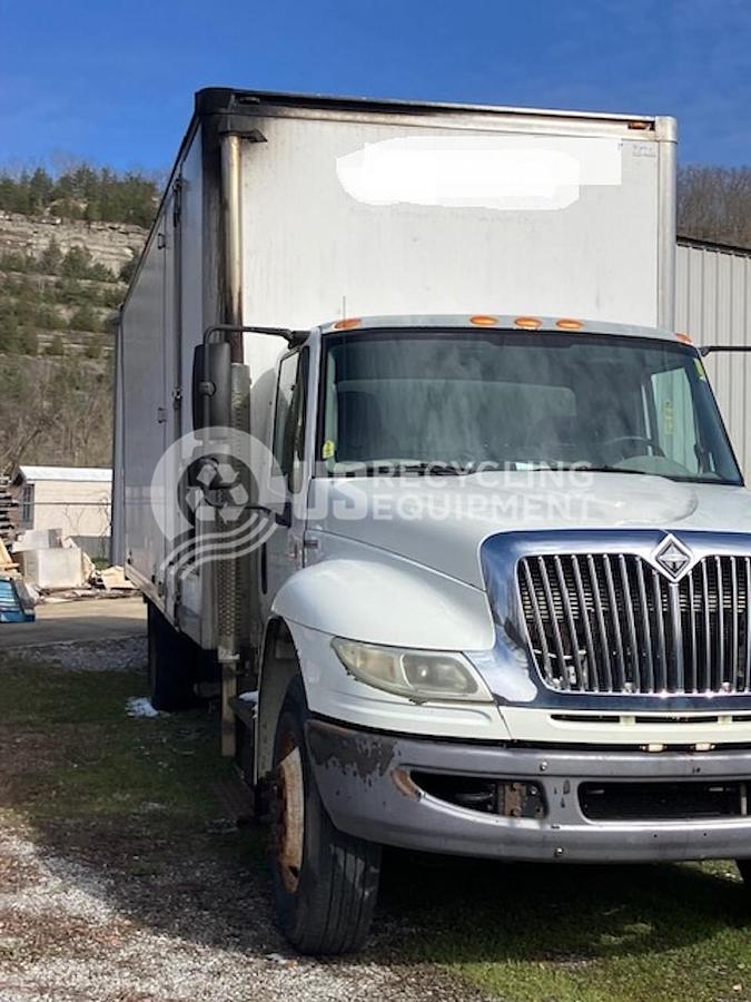 Used 2008 Vecoplan Navistar Chassis / Vecoplan 32" Shredder