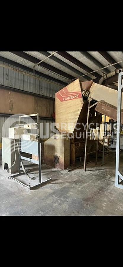 Used Retech/Cumberland Shredder/Granulator/Conveyor System