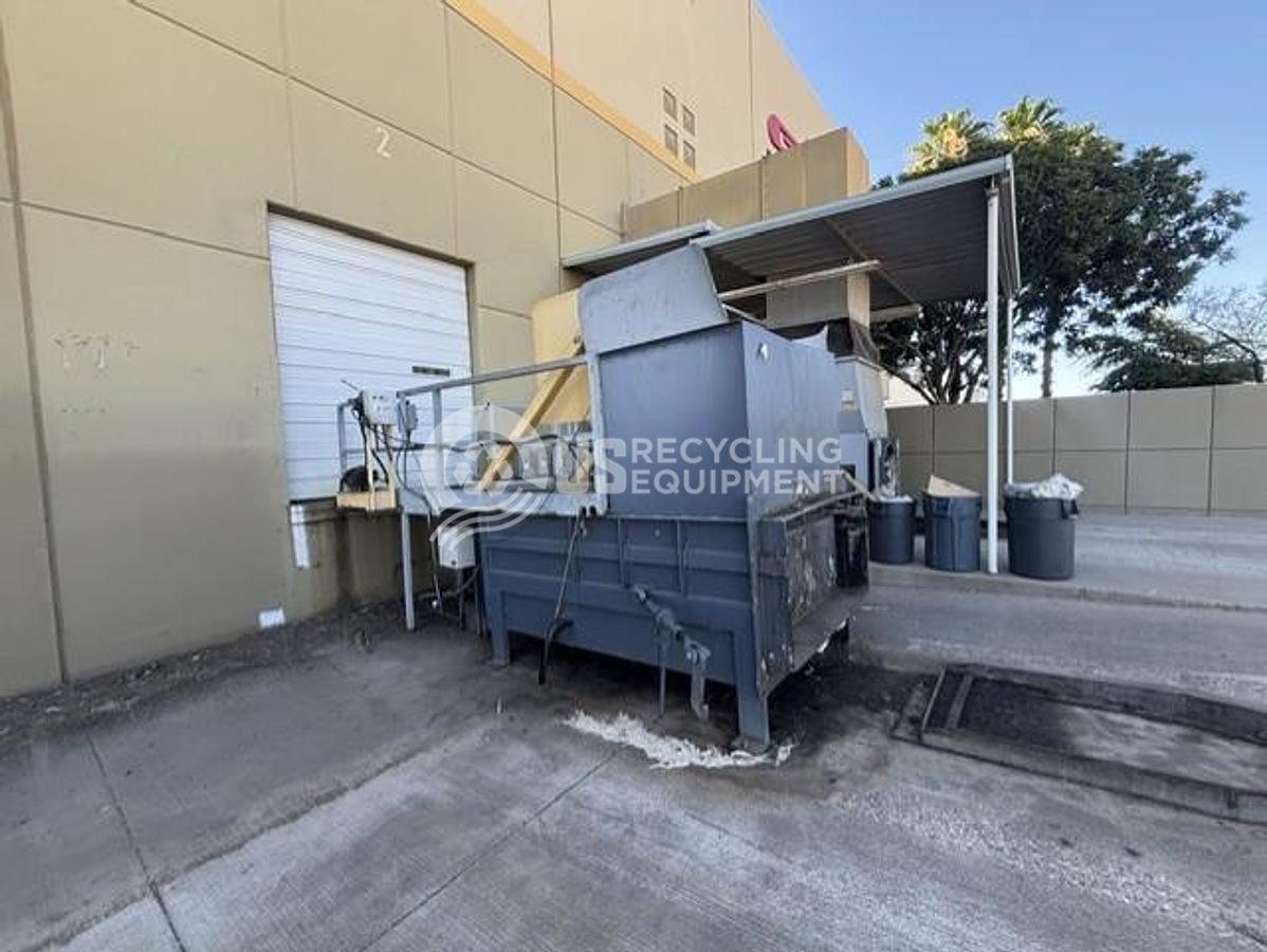 Used Summit 3 Yard Auger & 2 Yard Stationary
