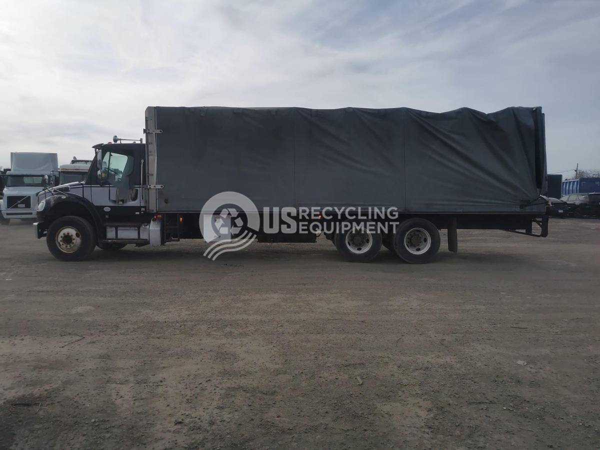 Used 2016 Freightliner M2-106 Flat Deck Truck