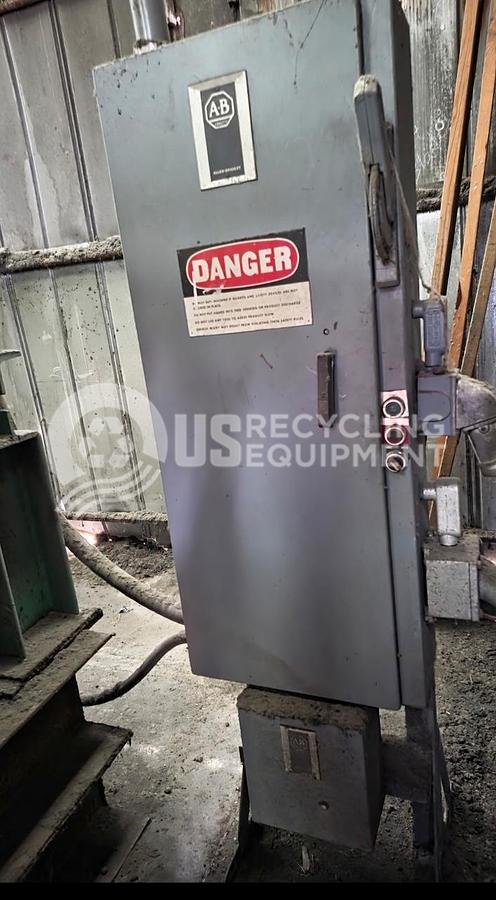 Used Williams 100HP Hammermill with Feed Auger