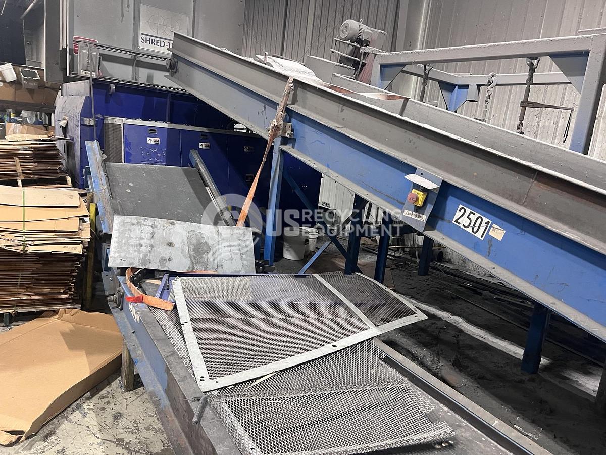 Used Unknown Manufacturer Used 48 inch x 30 foot Non-Cleated Rubber Belt Incline Conveyor