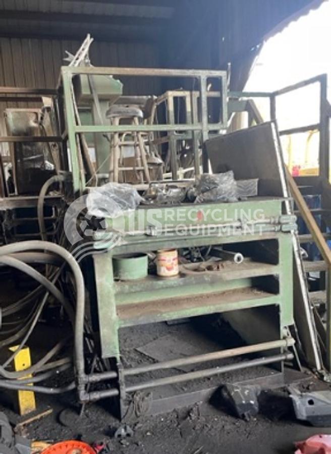 Used 1999 Harris HRB-511N Two Ram Horizontal