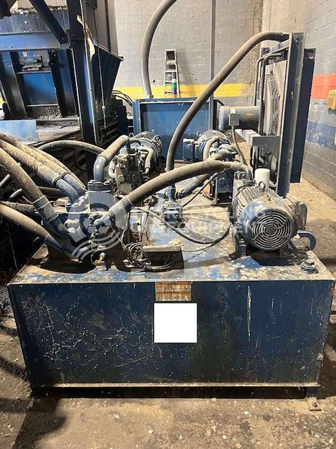 Used 2014 American Baler W828L-T75S 2 Ram Baler with Feed Conveyor