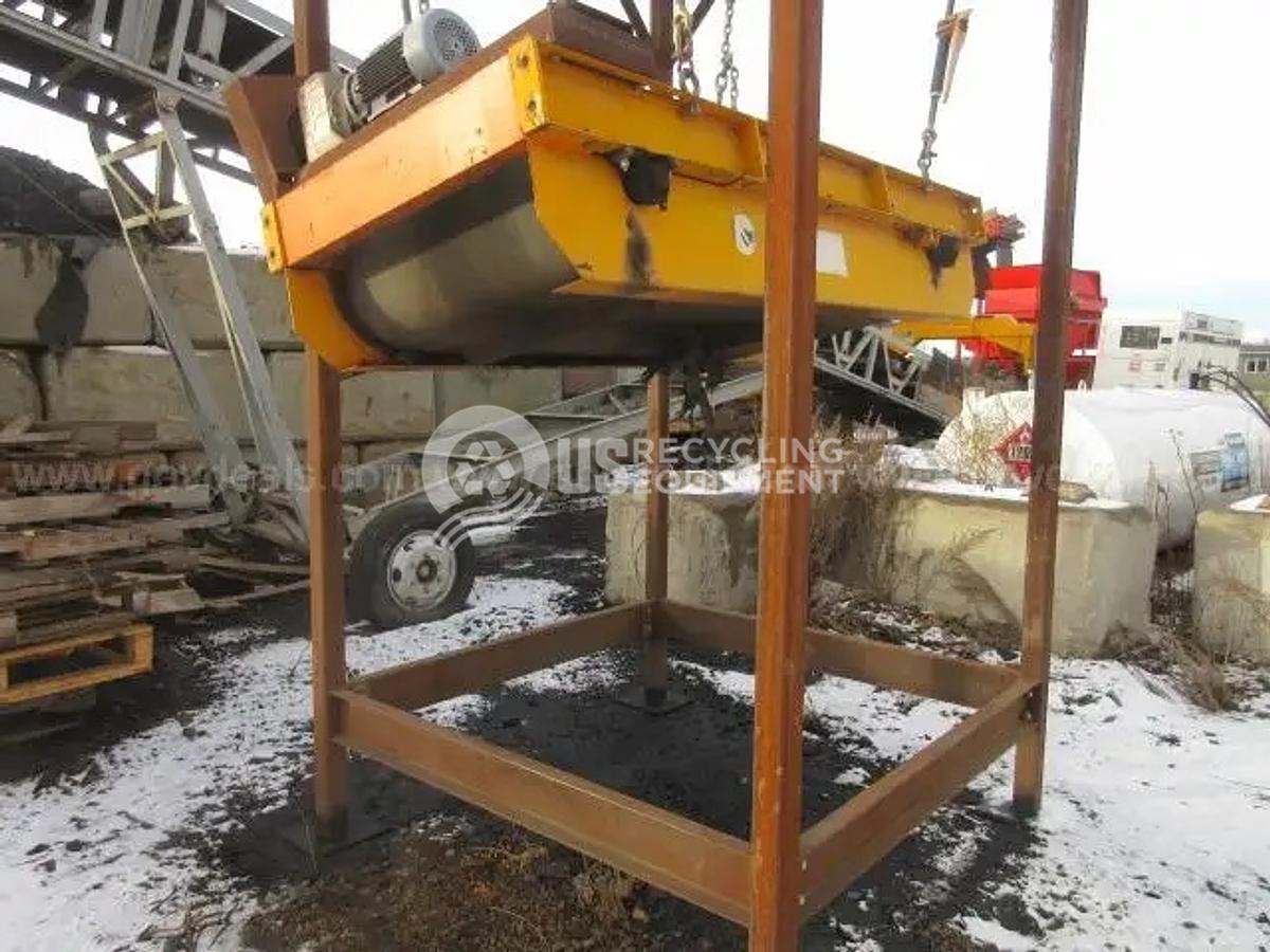 Used Eidal Dual Shaft Shredder with Conveyors