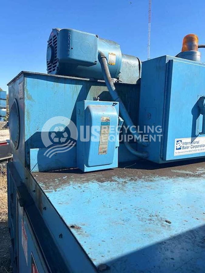 Used International TWO (2) 1295 Horizontal