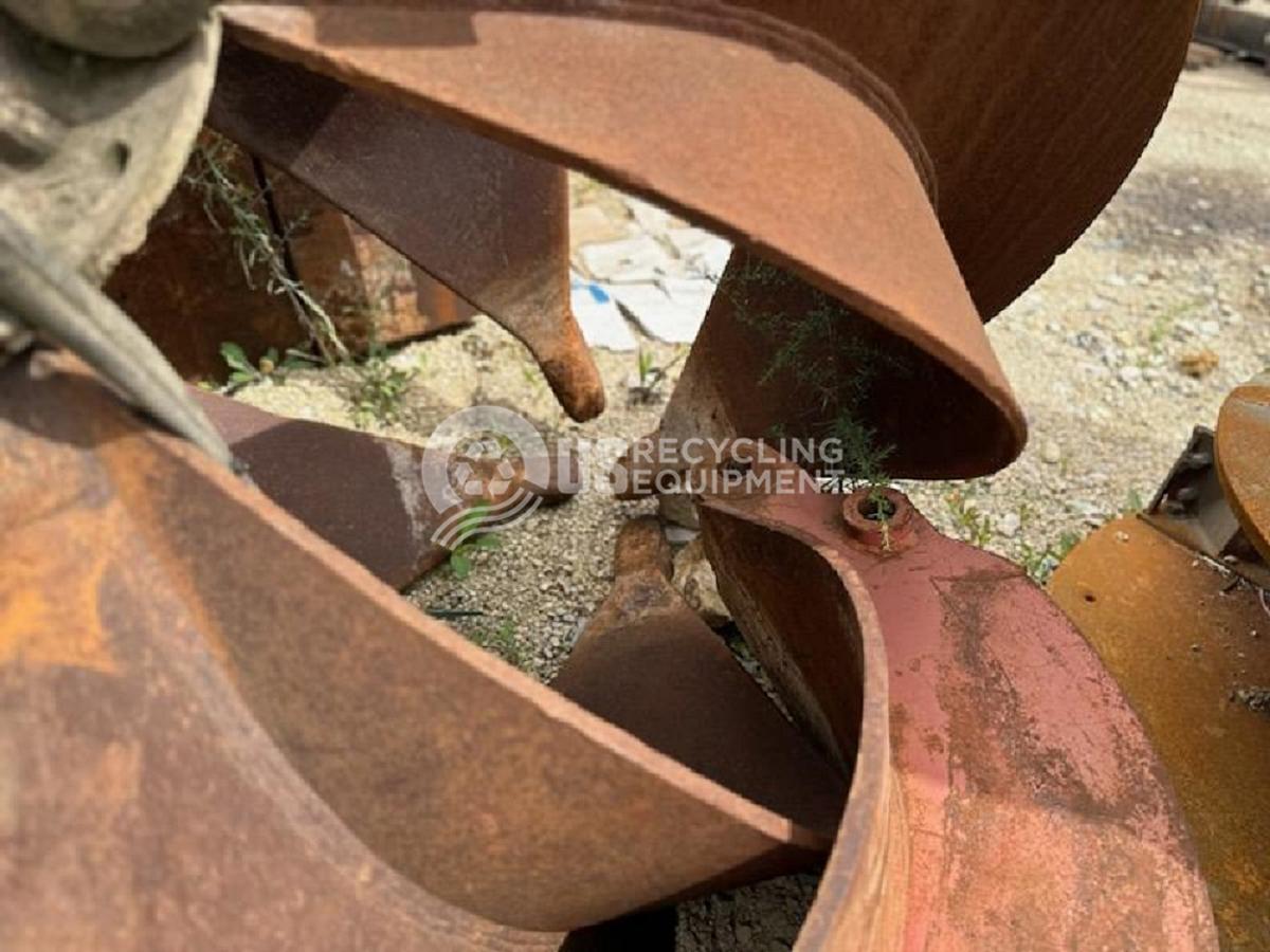 Used Unknown Manufacturer: Used 4 Tine Orange Peel Grapple