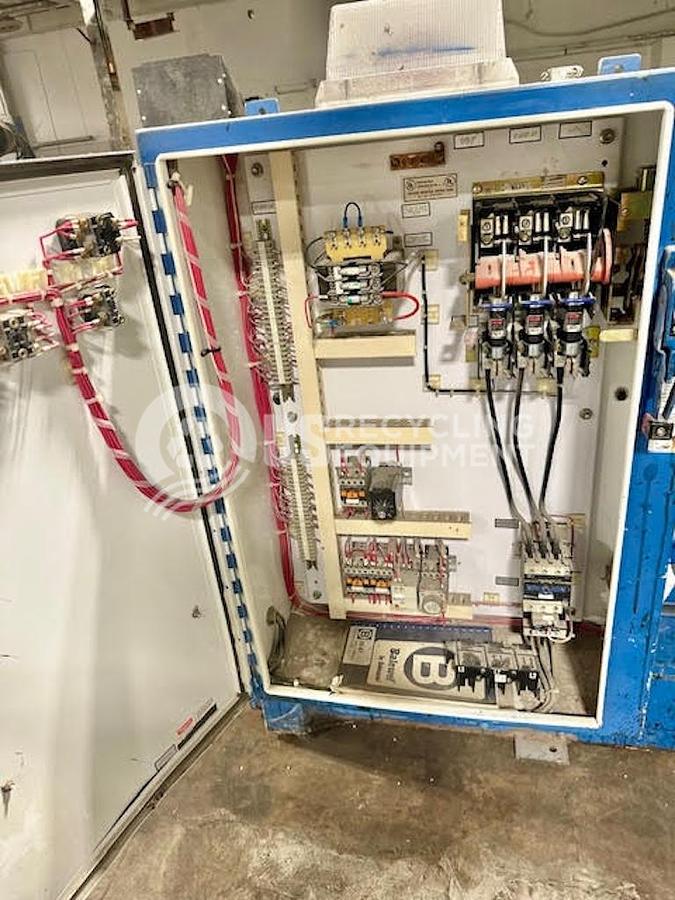 Used Balemaster 472-A,U,P2 Closed Door Horizontal