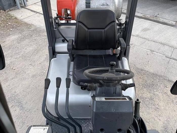 Used 2010 NISSAN MCP1F2A25LV QUAD MAST Forklift