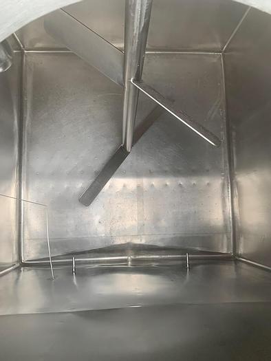 Used Tank, 3,000 Gallon, S/st, Jkt, Agit, Horiz, 3-Compartment #C743866