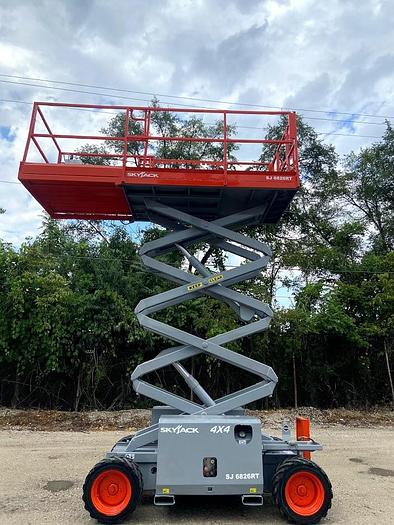 Used 2010 SKYJACK 6826RT