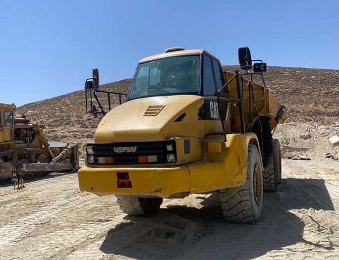 Used 2007 CATERPILLAR 730