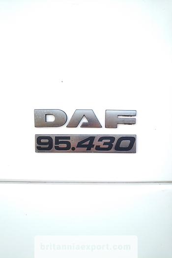 Used 2005 DAF XF95 430 manual tractor unit