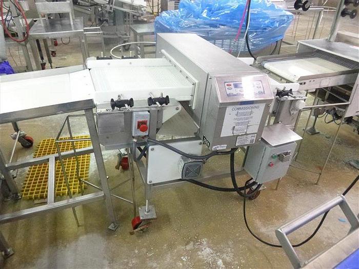 Used Loma IQ2 Metal Detector; Product Clearance 20" wide x 2 5/8" high, with reject system