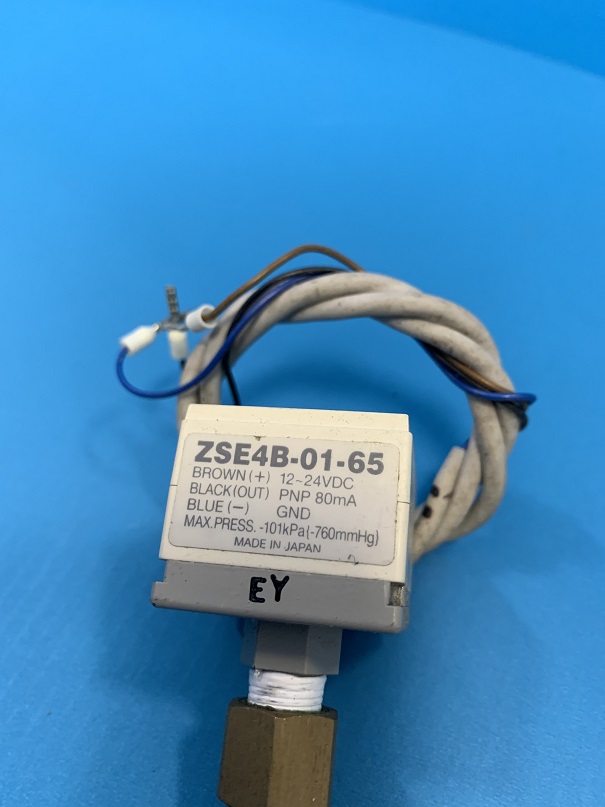 Used SMC Pressure Switch ZSE4B-01-65