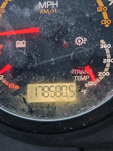 Used 2011 MRU Mack Rear Load Truck