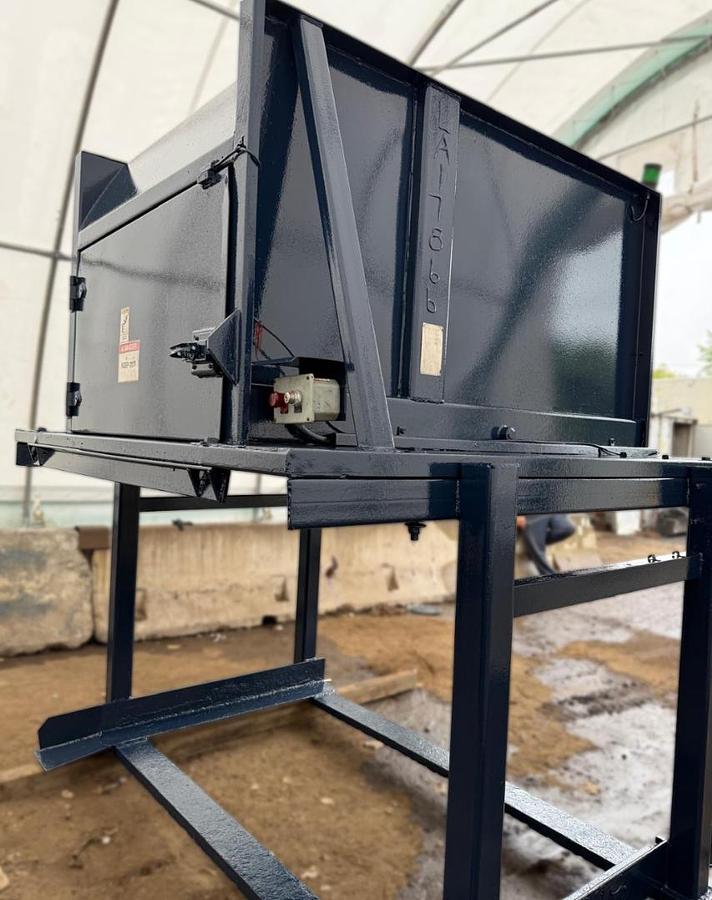 Refurbished 6yd Wastequip VIP Model D-600