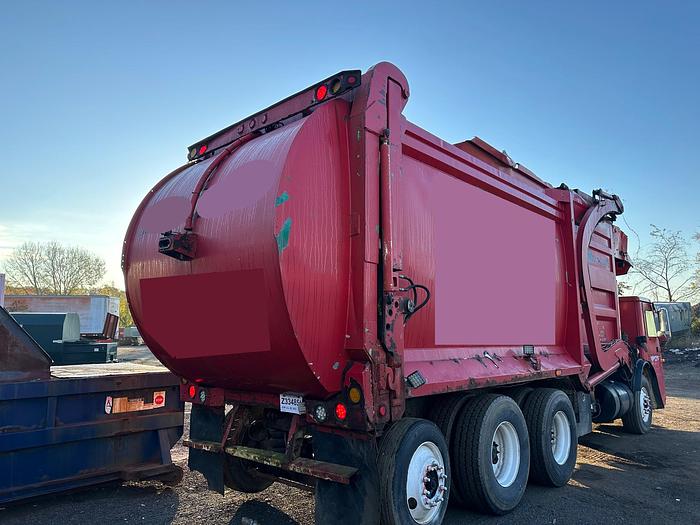 Used 2006 LE Mack 613