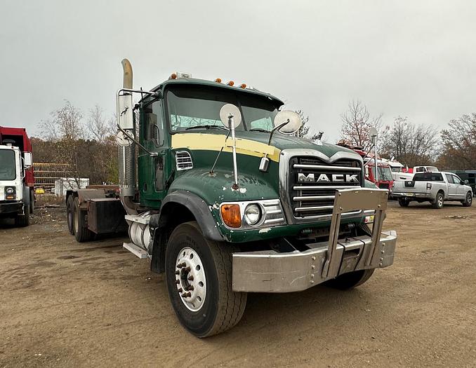 Used 2007 CV713 Mack Granite Roll Off