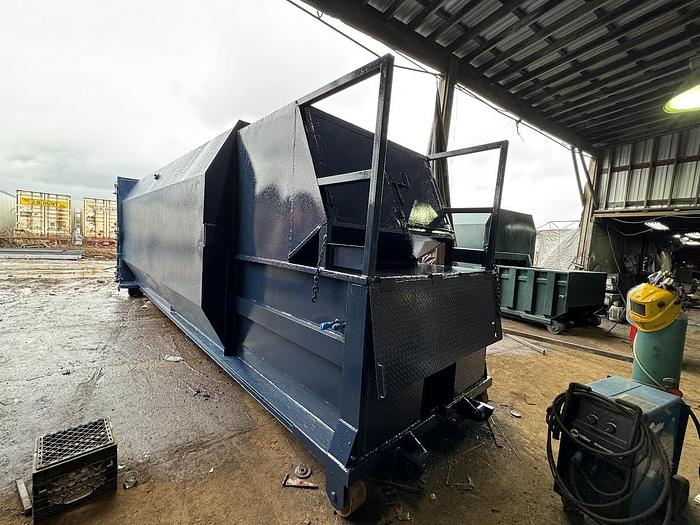 Refurbished 35yd PTR Model 350 Self-Contained Compactor