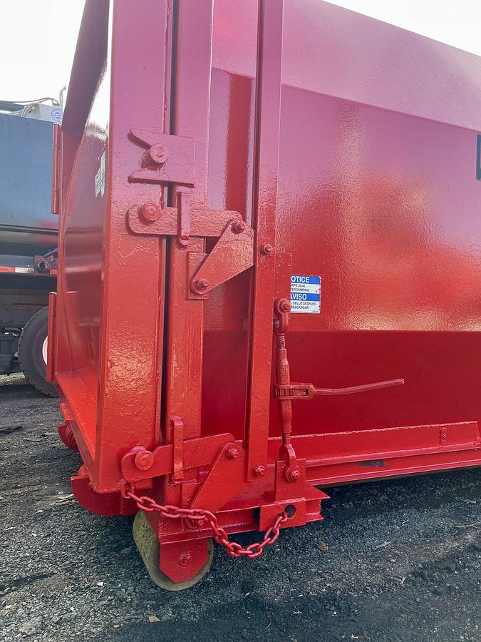 Used 20 yard Custom PTR Self-Contained Compactor Fully Operational