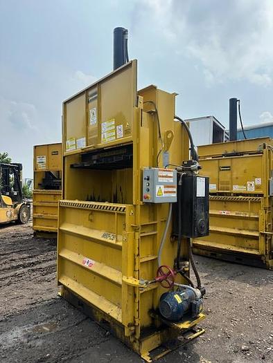 Refurbished HARMONY M60CB Vertical Cardboard Baler
