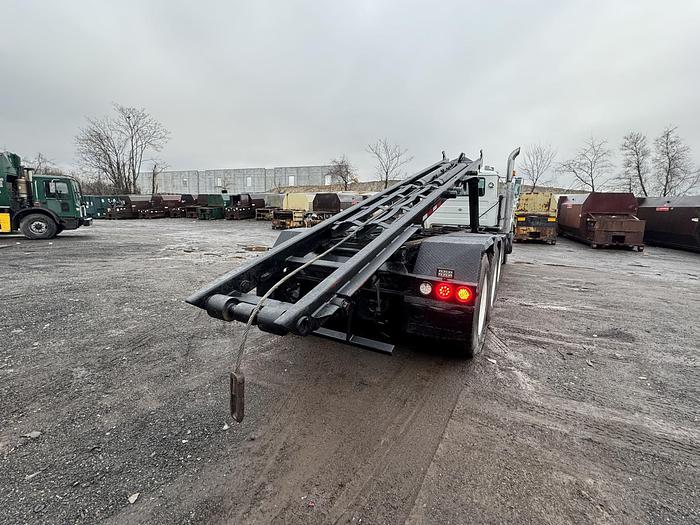 Used 2000 RD Mack Roll-Off Truck