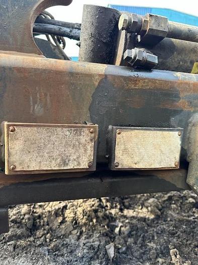 Used 2001 Galbreath hoist outside rails