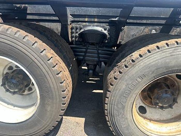 Used 2004 Western Star 4900 Series Roll Off Truck