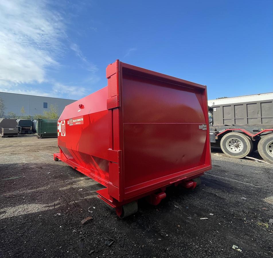 Used 20 yard Custom PTR Self-Contained Compactor Fully Operational