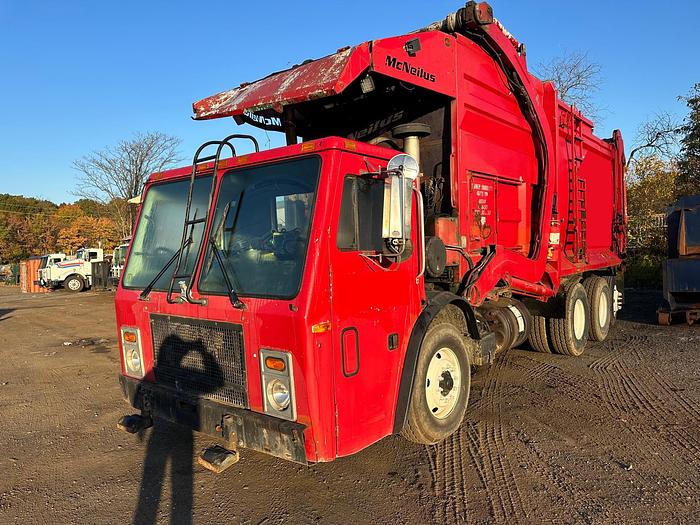 Used 2006 LE Mack 613
