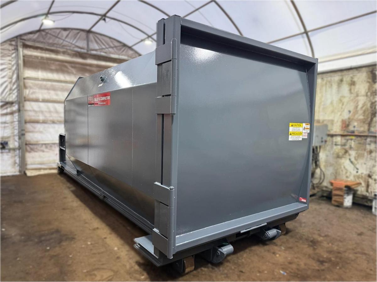 Used PTR Model 300 30yd Self-Contained Compactor Operational